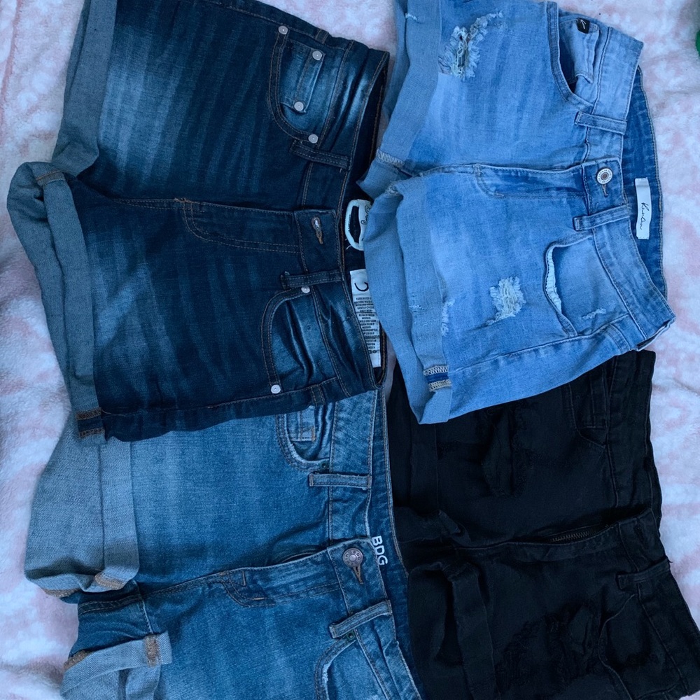 4 pairs of jean shorts